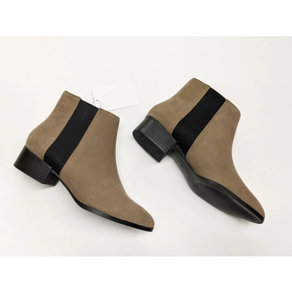 H&M Taupe Faux Suede Chelsea Ankle Boots With Elastic Side Panels Women's Size 6 - Picture 9 of 10